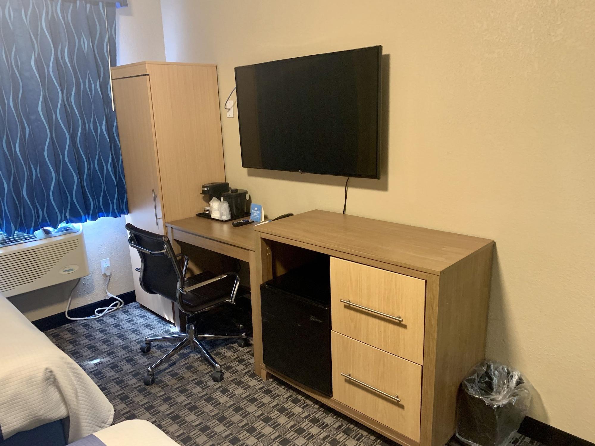 Days Inn By Wyndham Brooklyn Borough Park New York Bagian luar foto