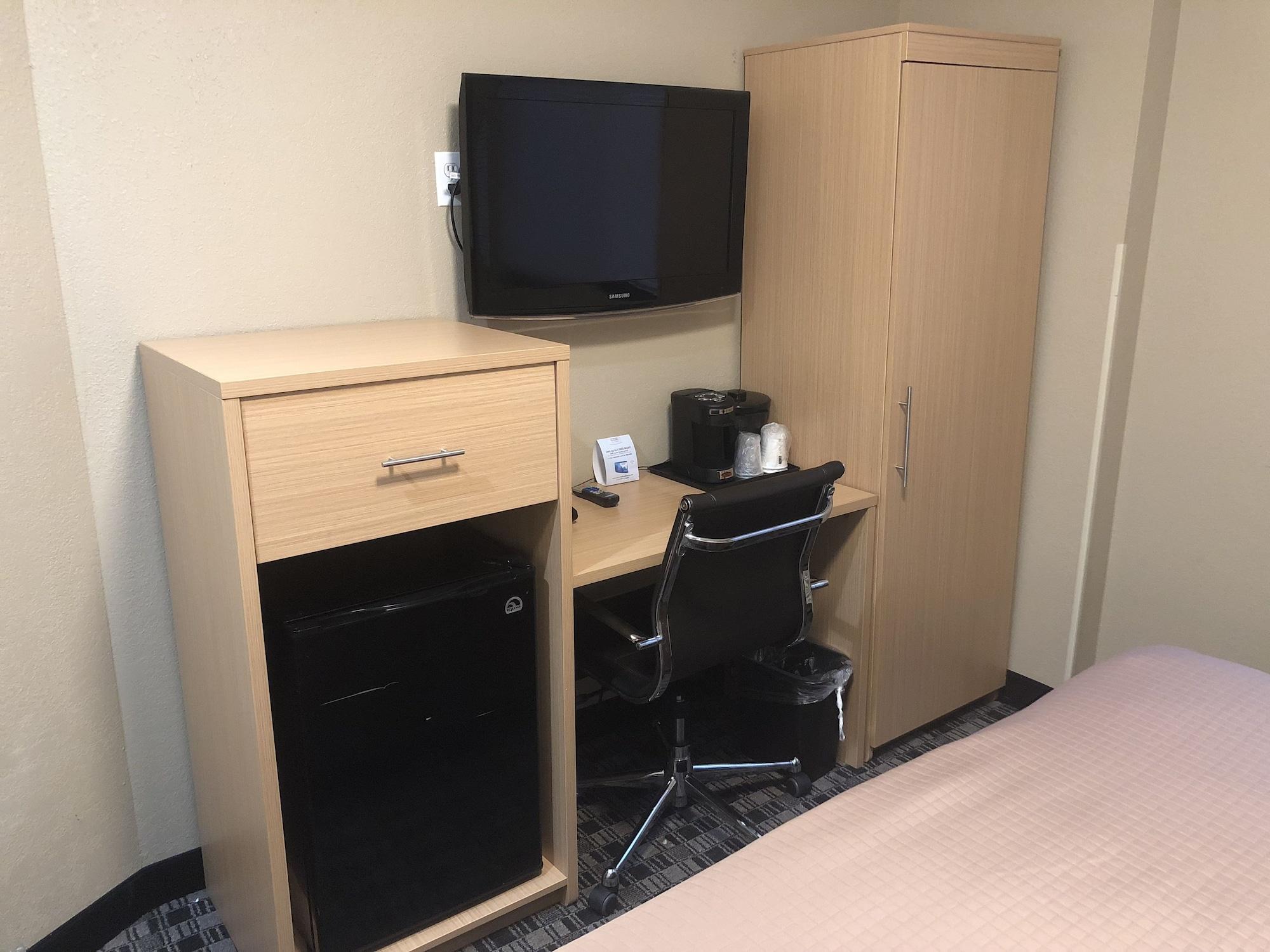 Days Inn By Wyndham Brooklyn Borough Park New York Bagian luar foto