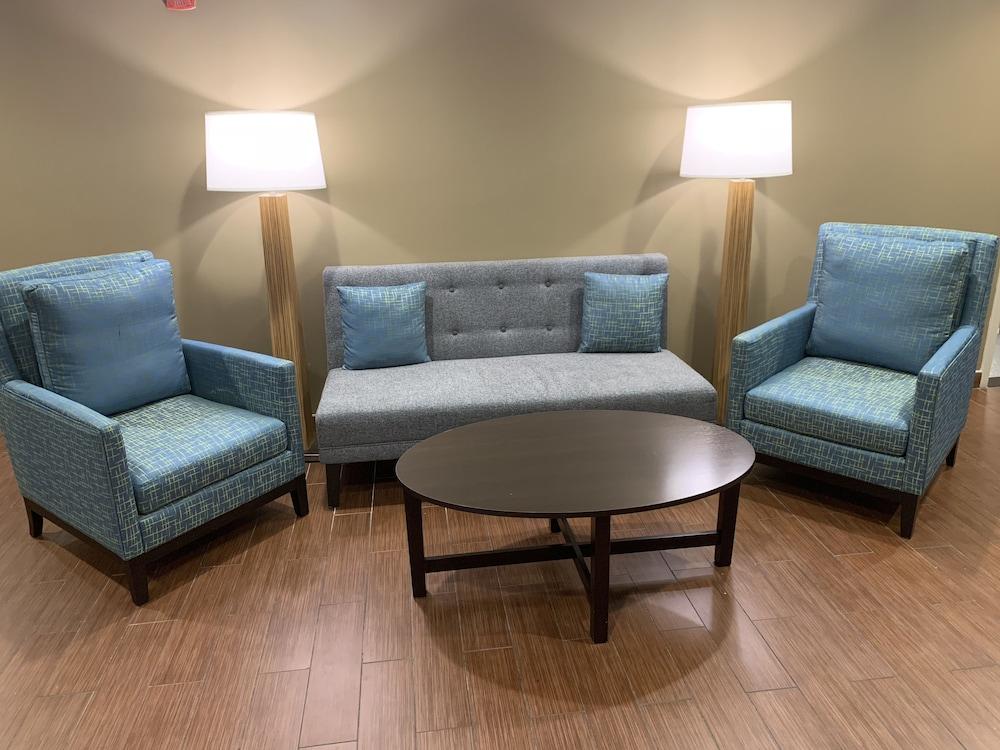 Days Inn By Wyndham Brooklyn Borough Park New York Bagian luar foto