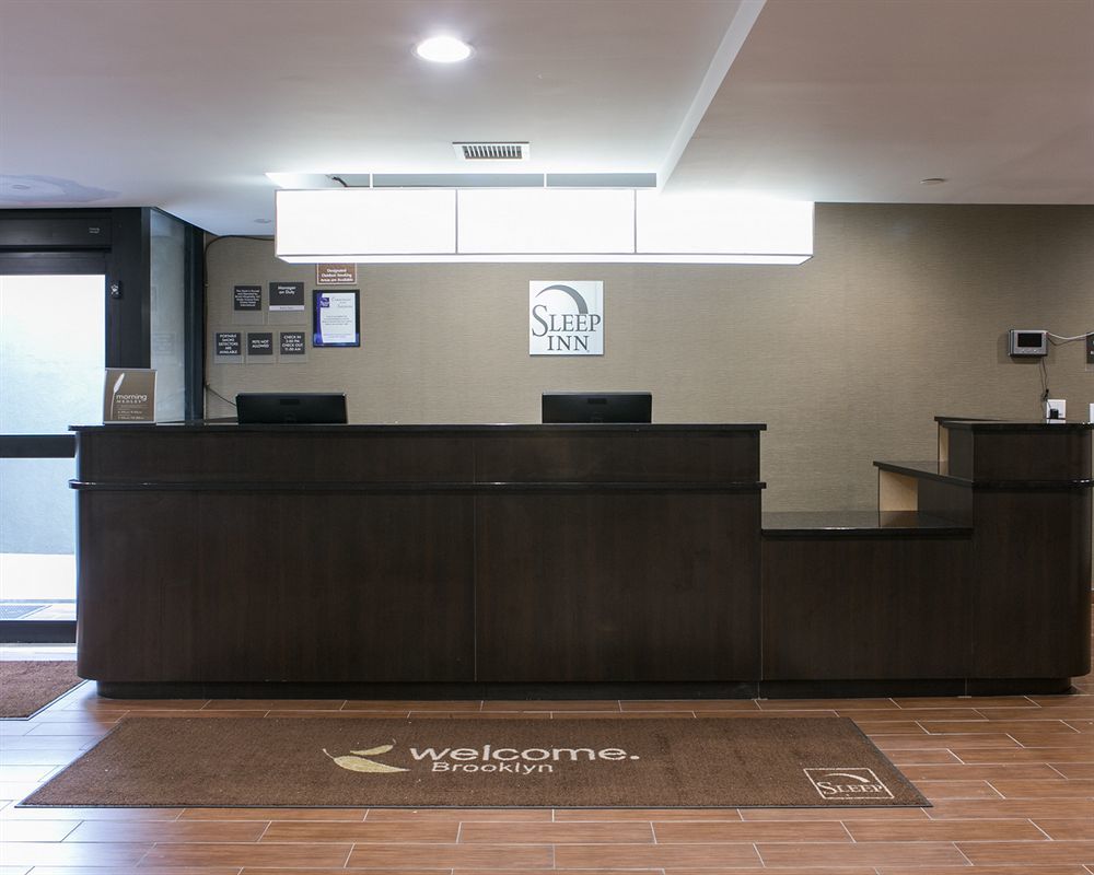 Days Inn By Wyndham Brooklyn Borough Park New York Bagian luar foto
