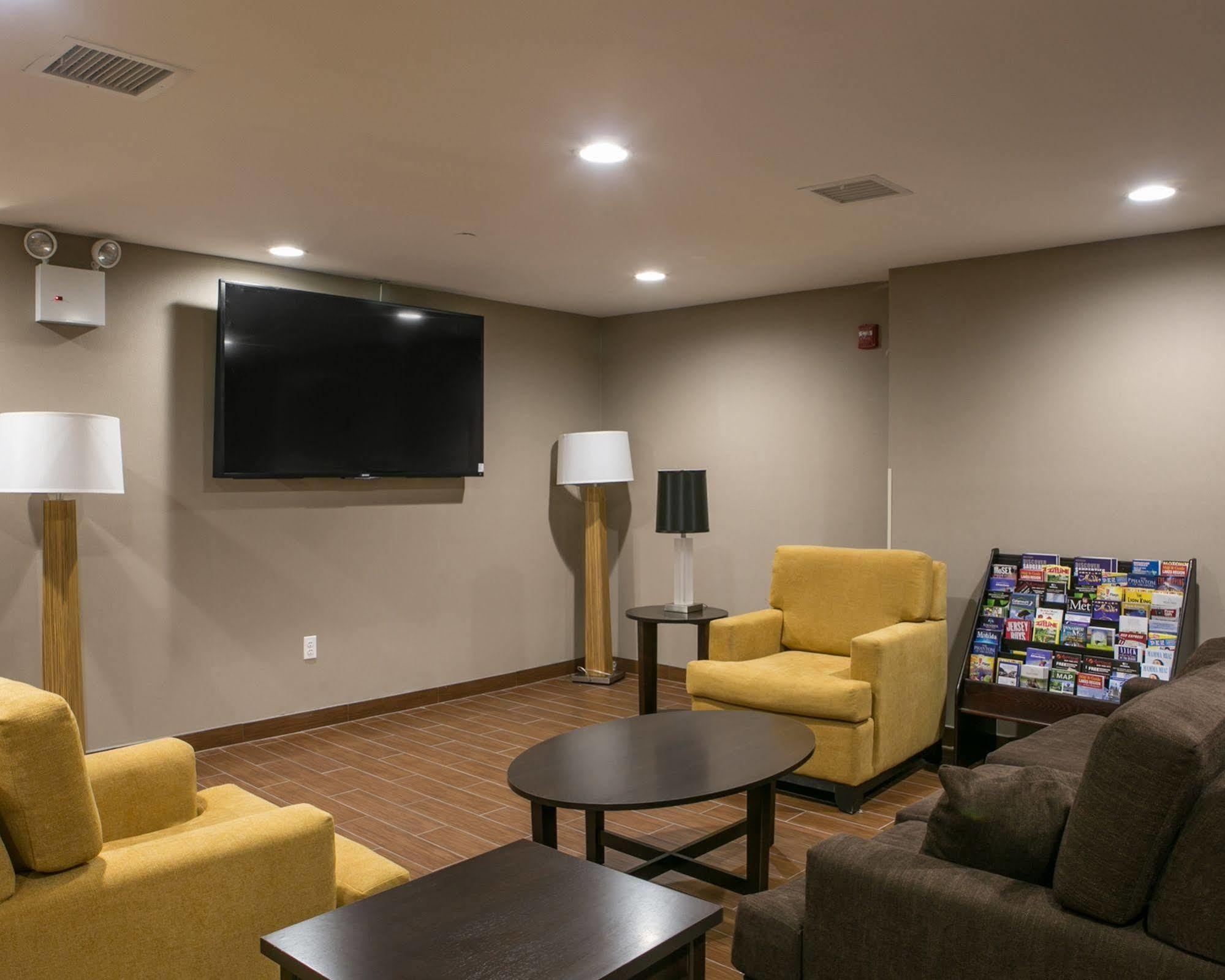 Days Inn By Wyndham Brooklyn Borough Park New York Bagian luar foto
