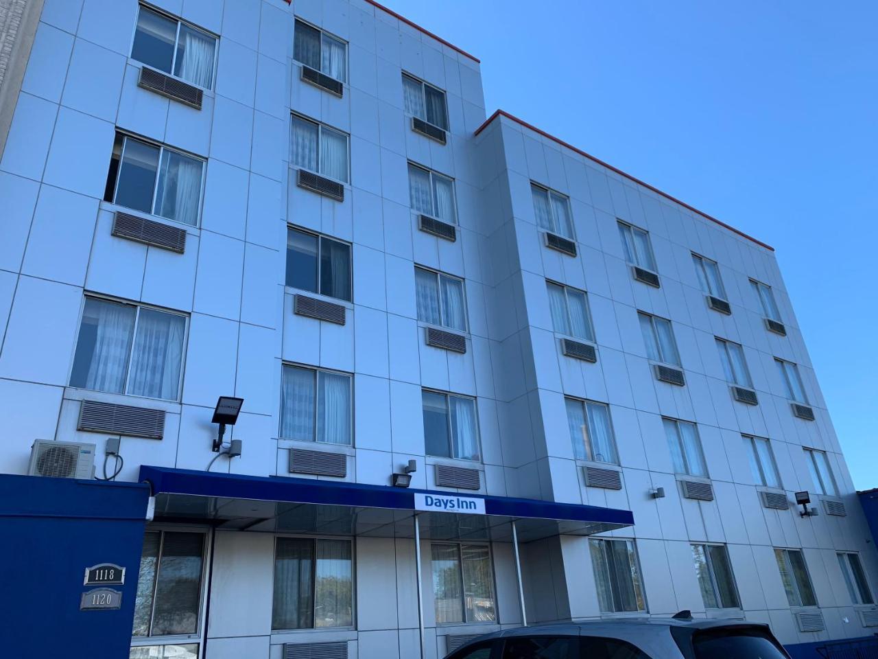 Days Inn By Wyndham Brooklyn Borough Park New York Bagian luar foto