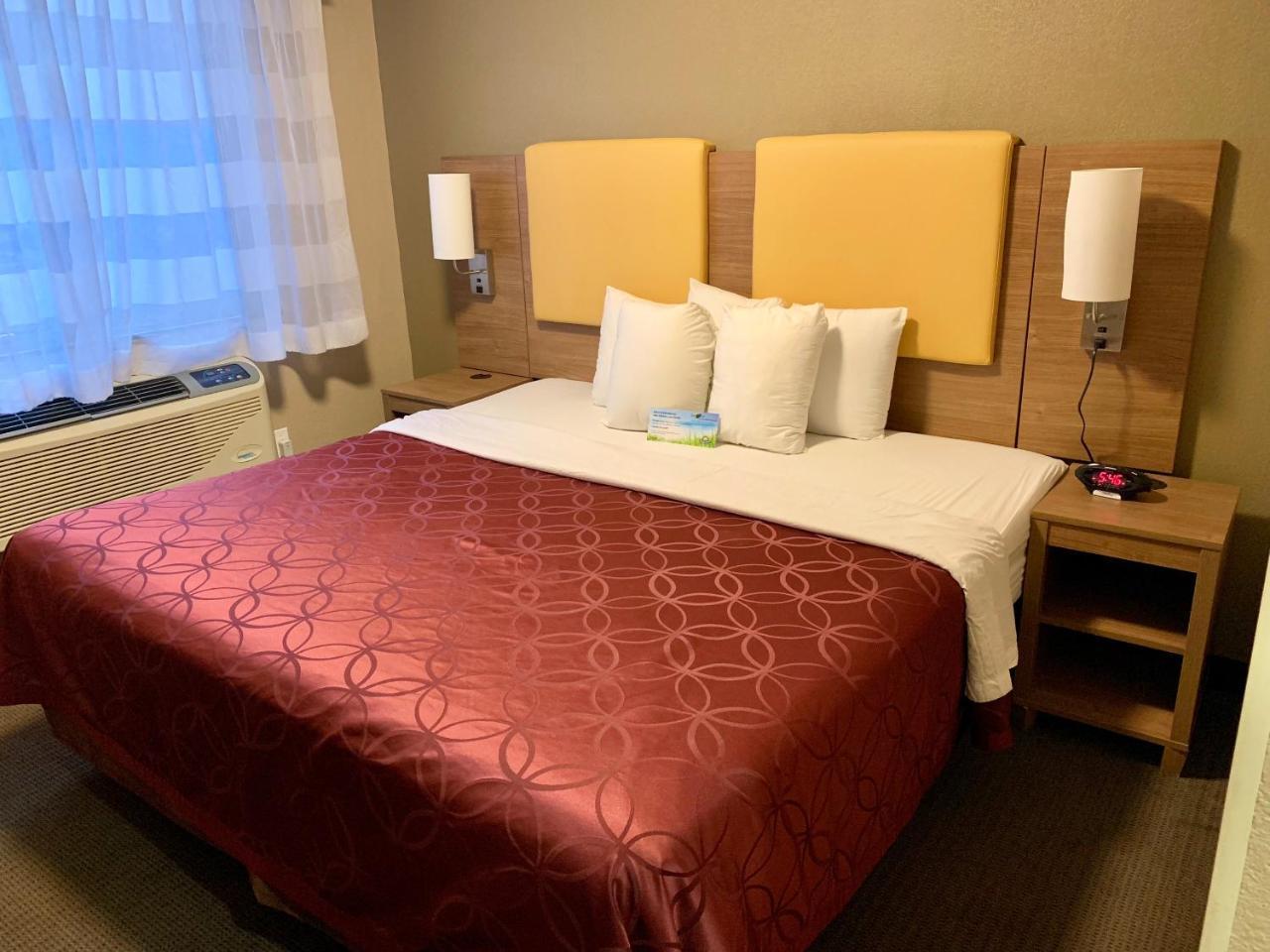 Days Inn By Wyndham Brooklyn Borough Park New York Bagian luar foto