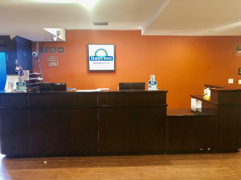 Days Inn By Wyndham Brooklyn Borough Park New York Bagian luar foto