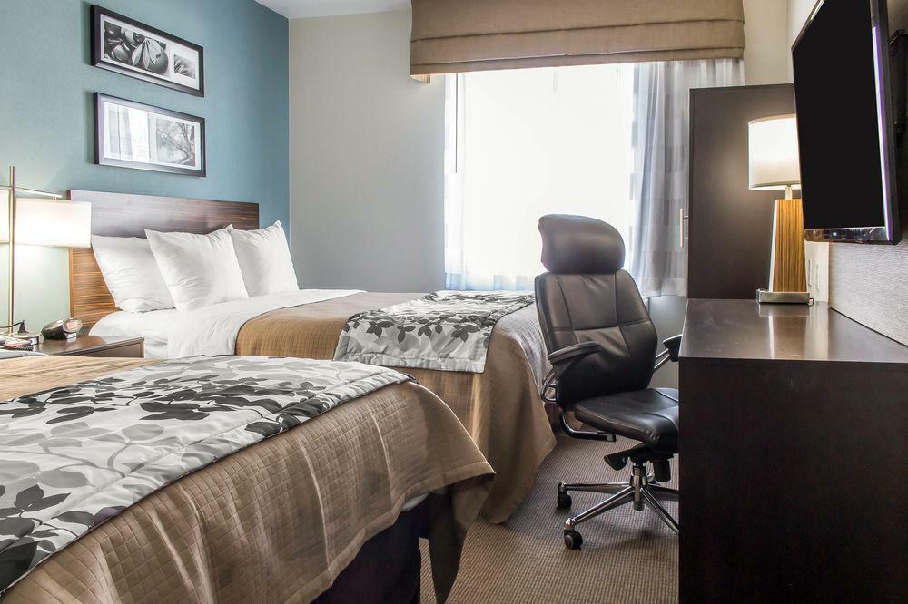 Days Inn By Wyndham Brooklyn Borough Park New York Bagian luar foto
